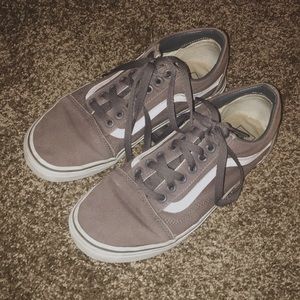 grey vans✨